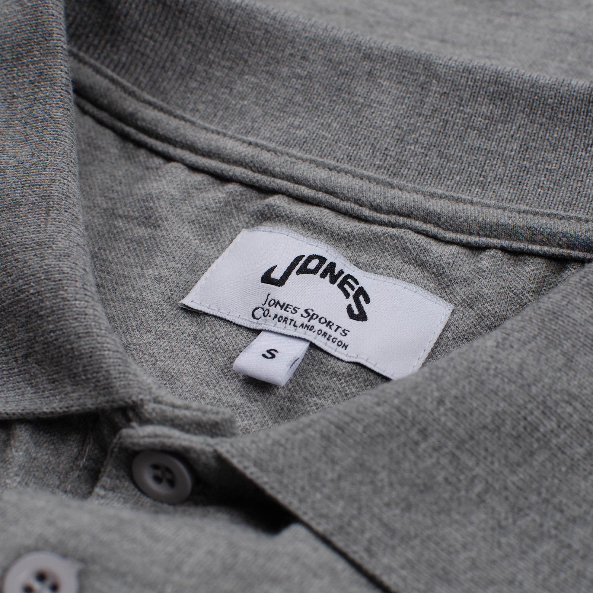 Jones Original Red Golf Bag Badge Mens Polo Shirt Grey